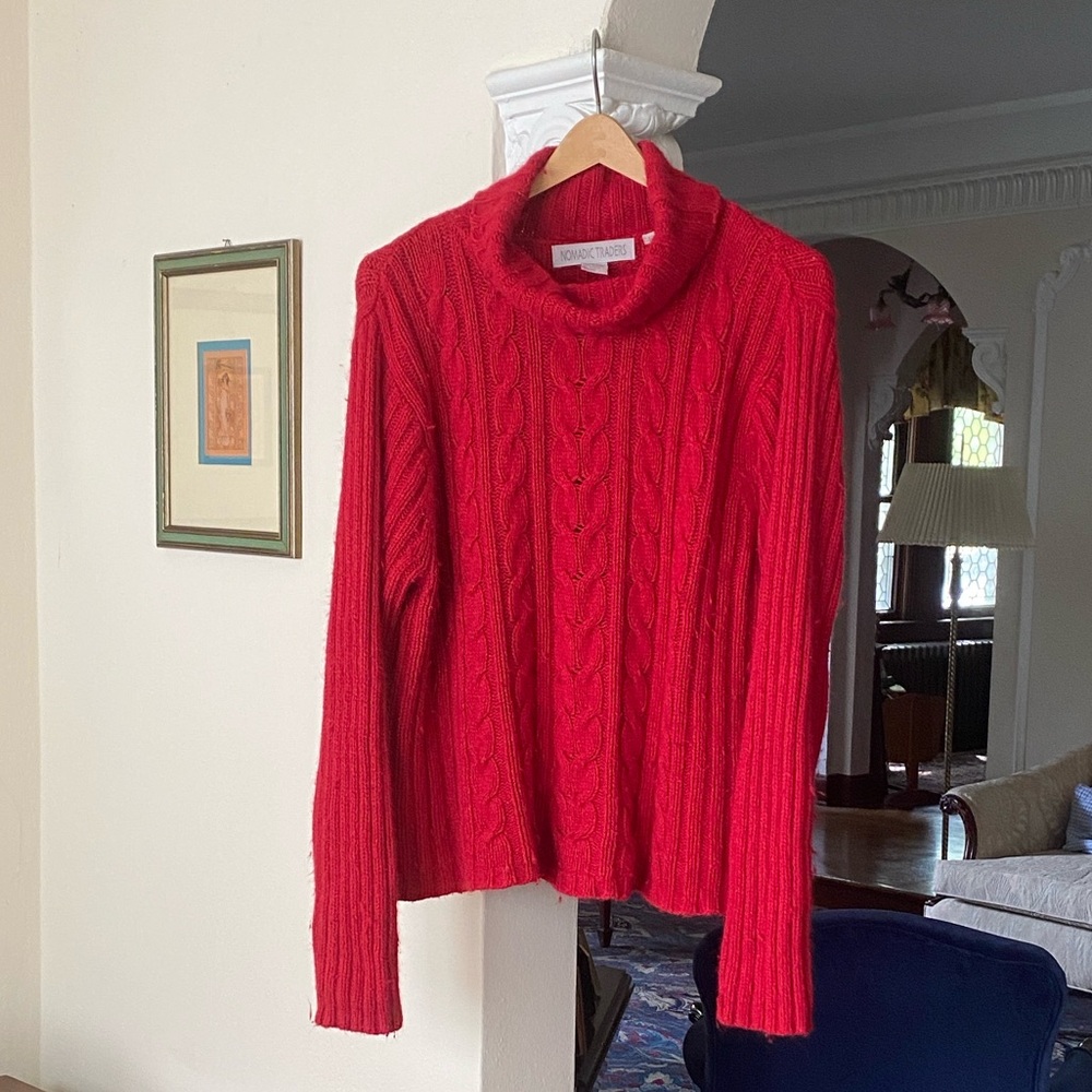 Nordic Traders Red Cable Knit Turtleneck Sweater 55% Silk 30% Nylon 15% Angora L